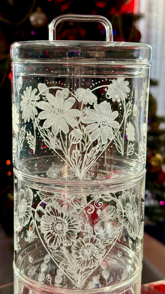 Vorratsglas mit Blumenherz