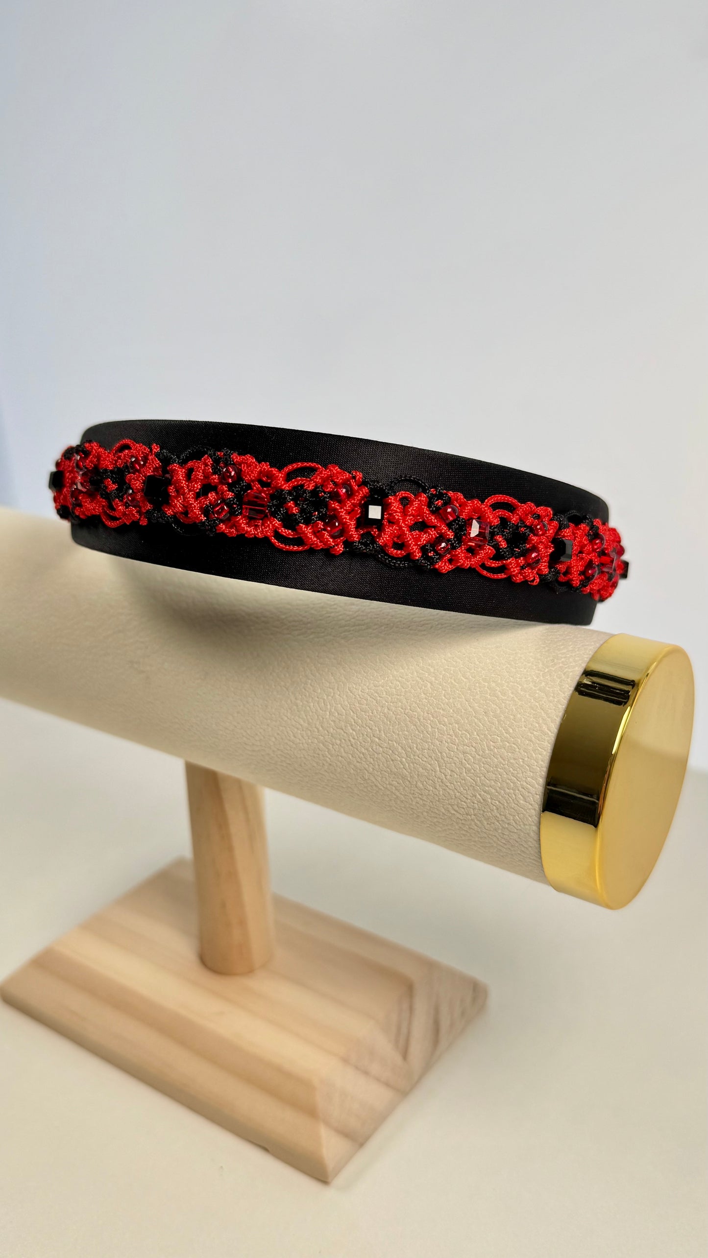 Haarreif in elegantem Rot-Schwarz-Design ❤️