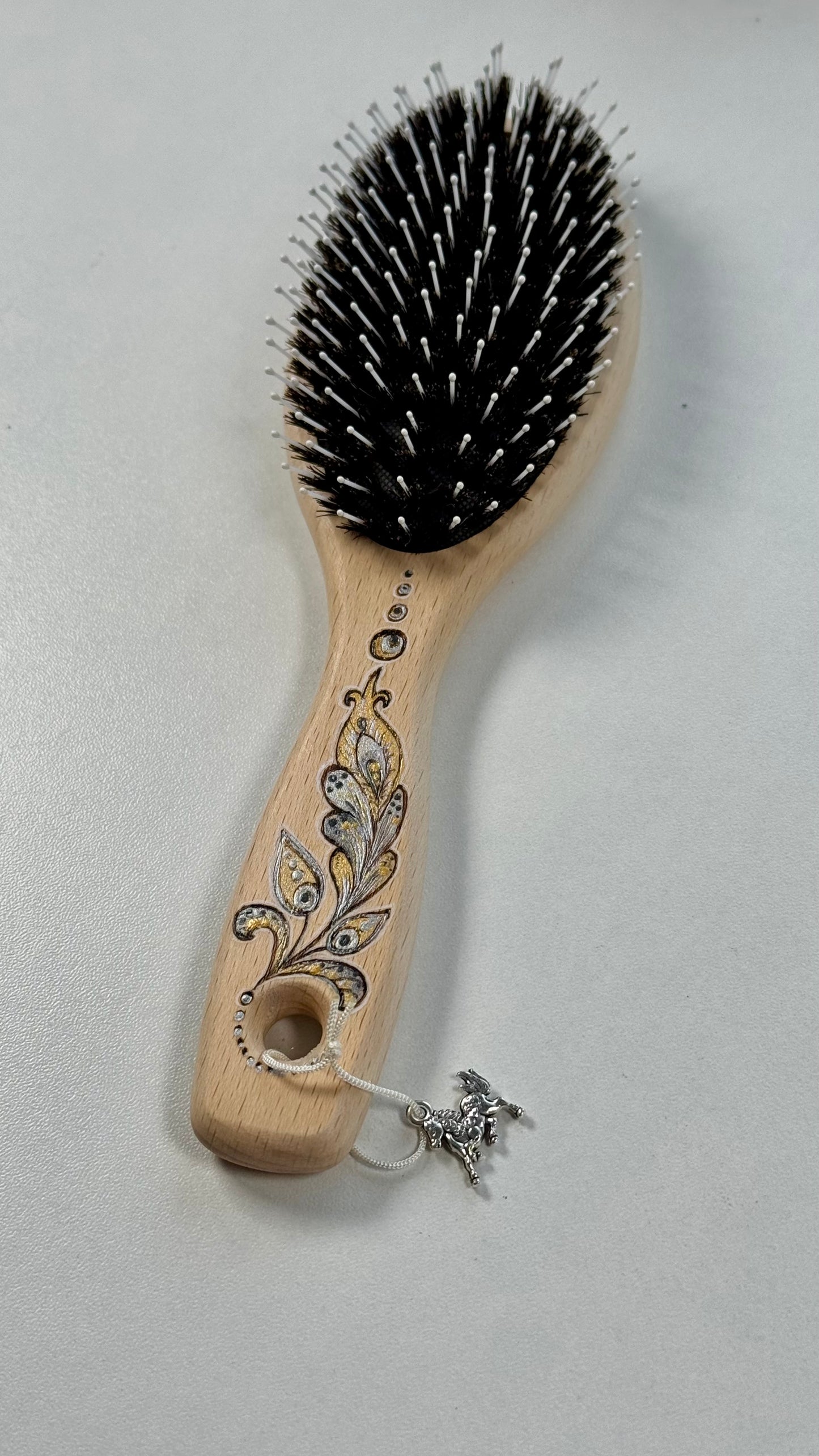 Handbemalte Holzbürste mit Pferdemotiv