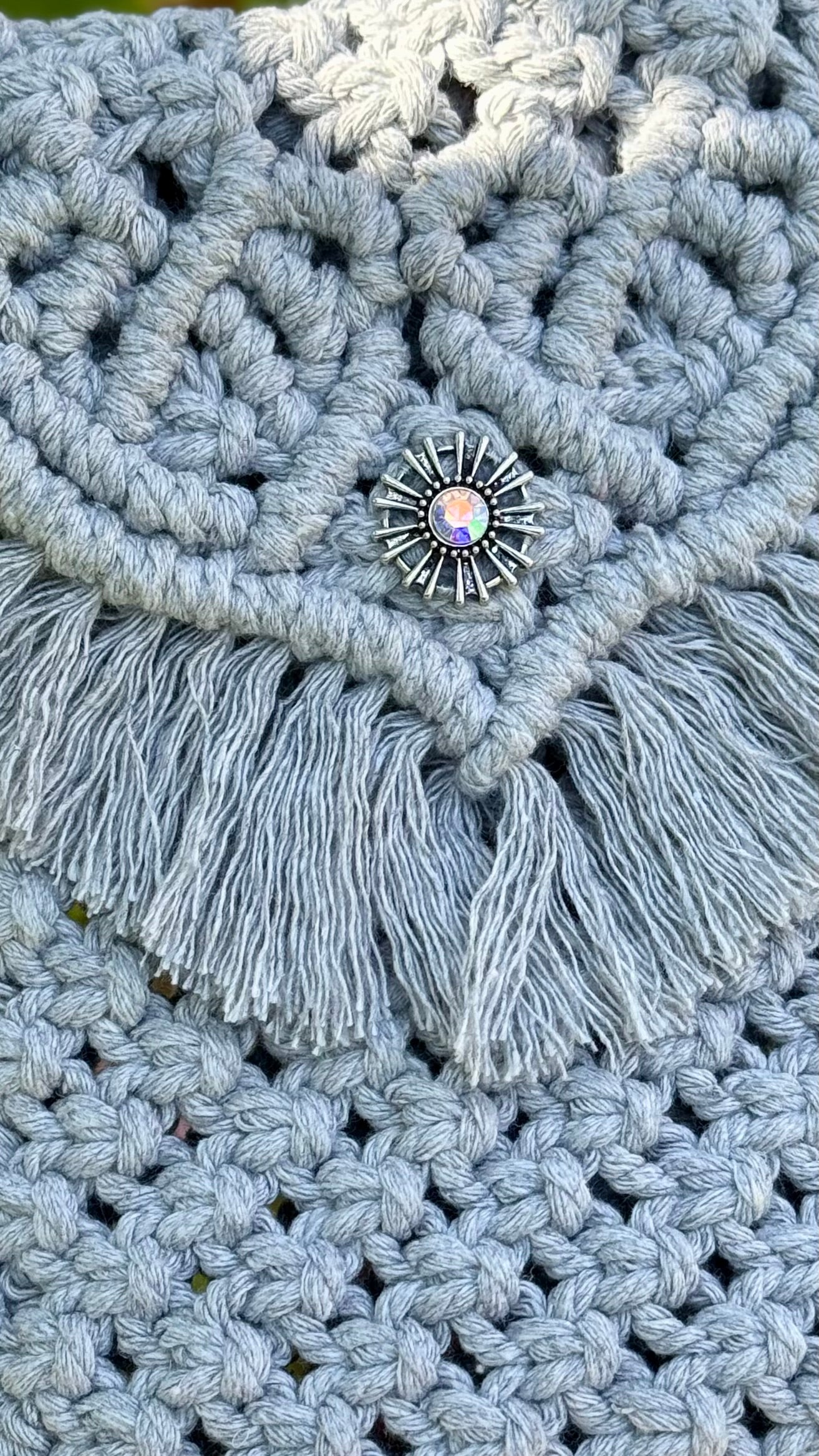 Makramee-Handytasche in zeitlosem Grau 🌿