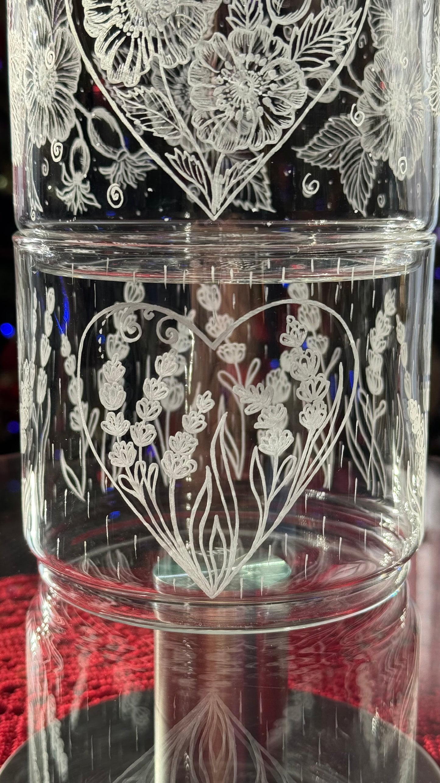 Vorratsglas mit Blumenherz